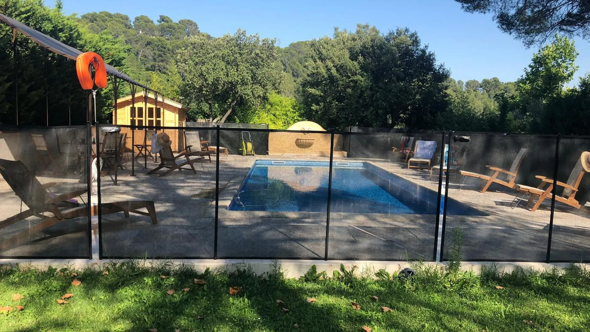 Villa Les Cedres Aix-en-Provence 0*,  France